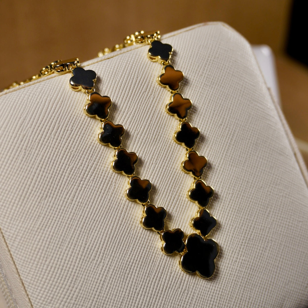 CADENA CLOVER