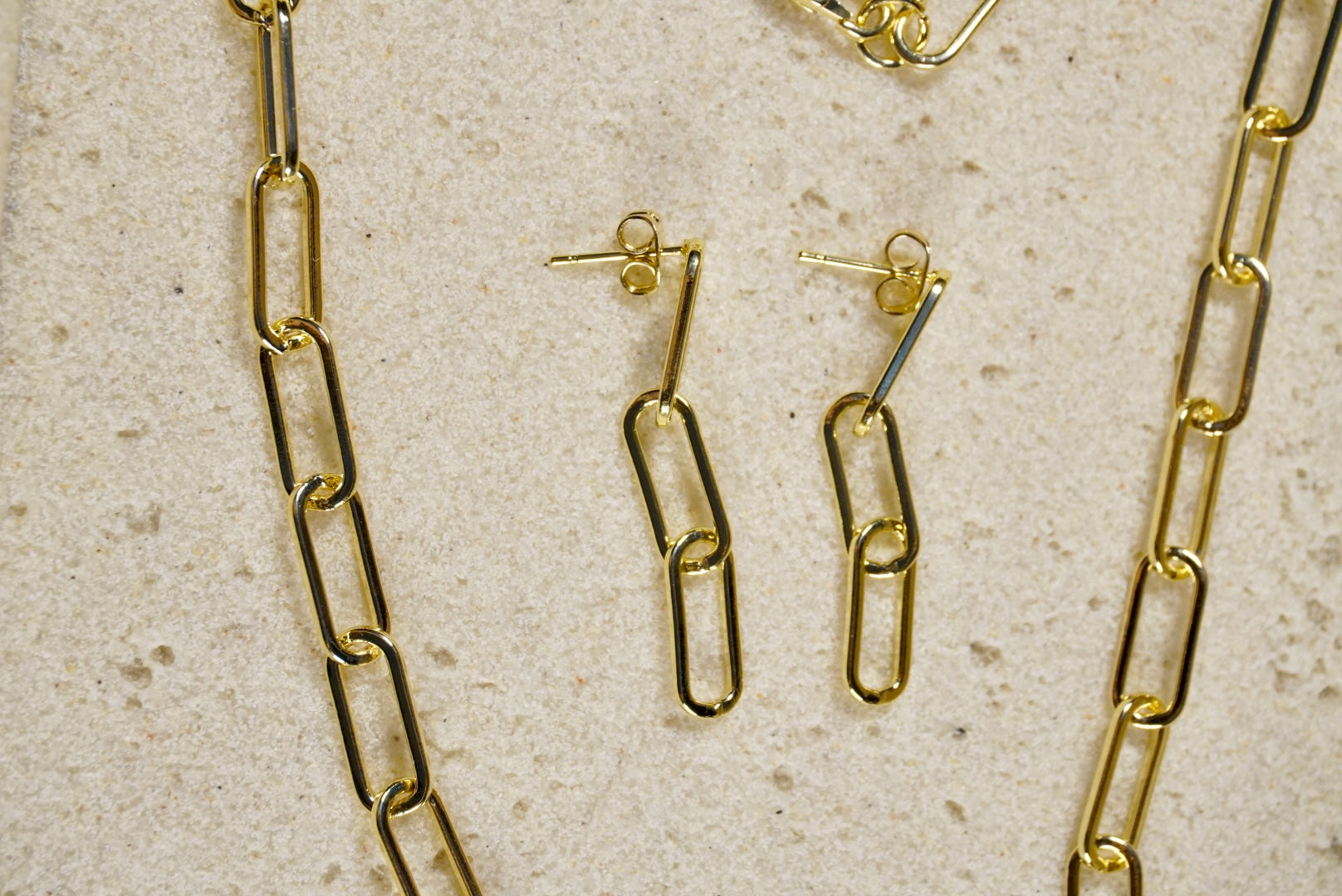 SET PAPER CLIP
